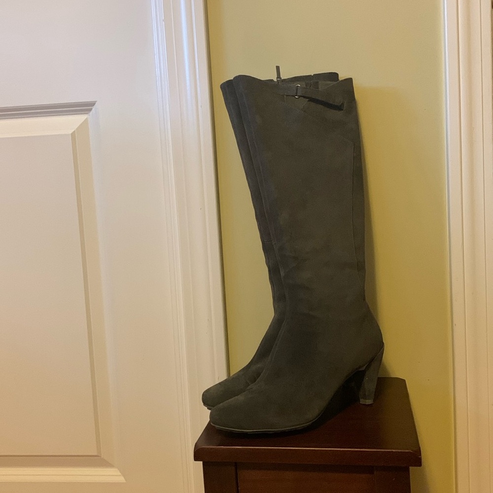 TSUBO Faline Women's Tall Charcoal Suede Heeled Dress Boot- Size 7.5M